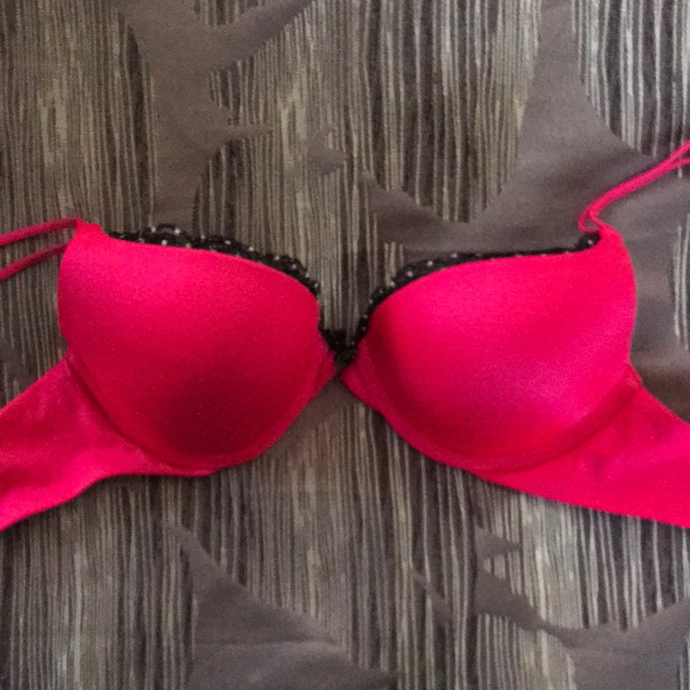 VS Bra